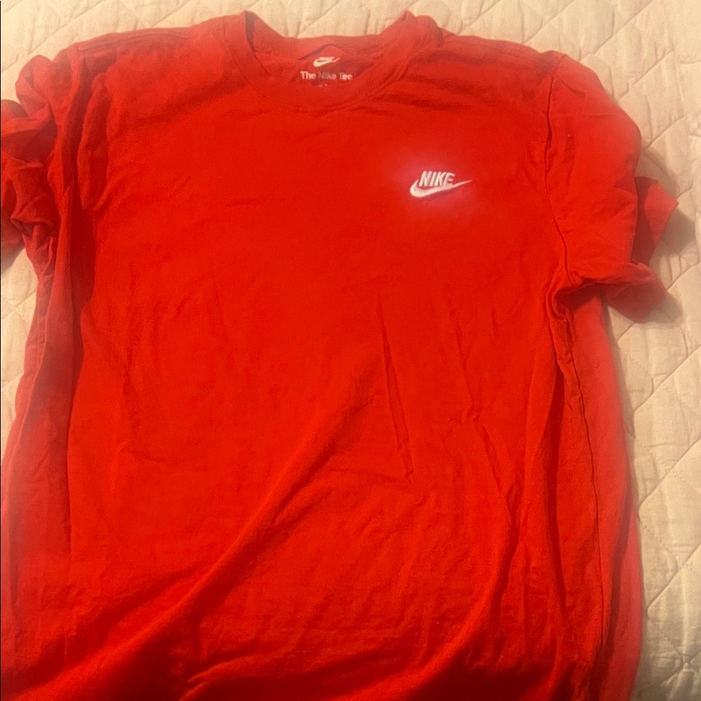 Nike Men's Vibrant Red Short Sleeve Tee